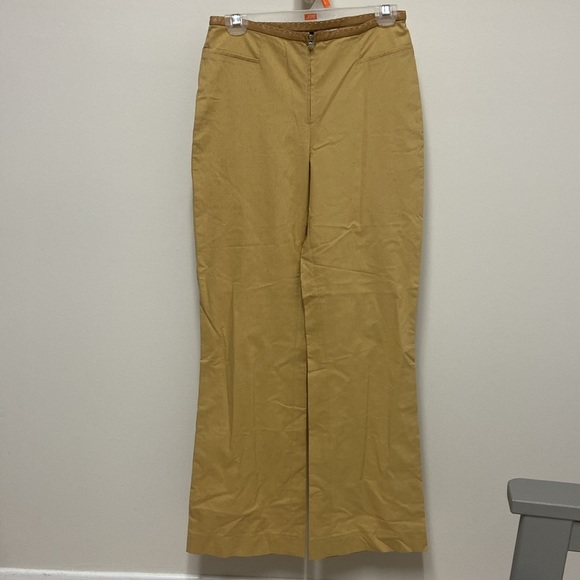 Fendi vintage high waisted pants with leather detail.  Amazing zipper pull! Luxe - Picture 4 of 12